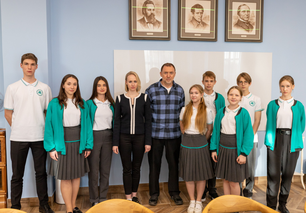 img-035 (1).jpg img-035 (1).jpg